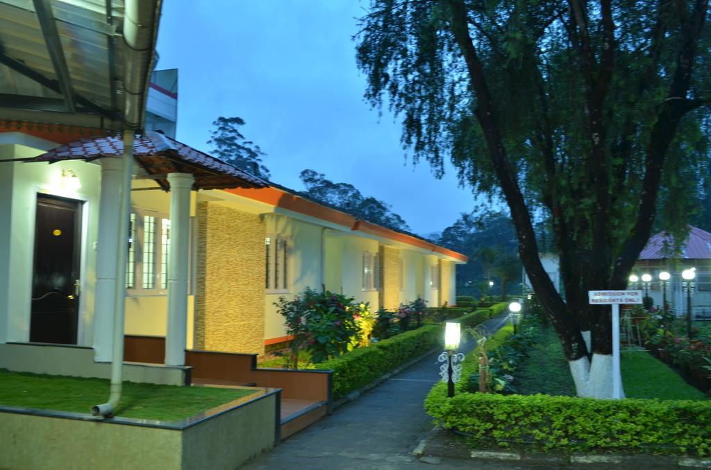 Royal Retreat Hotel Munnar Buitenkant foto