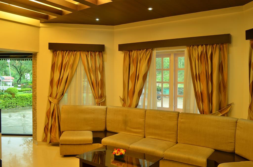 Royal Retreat Hotel Munnar Buitenkant foto