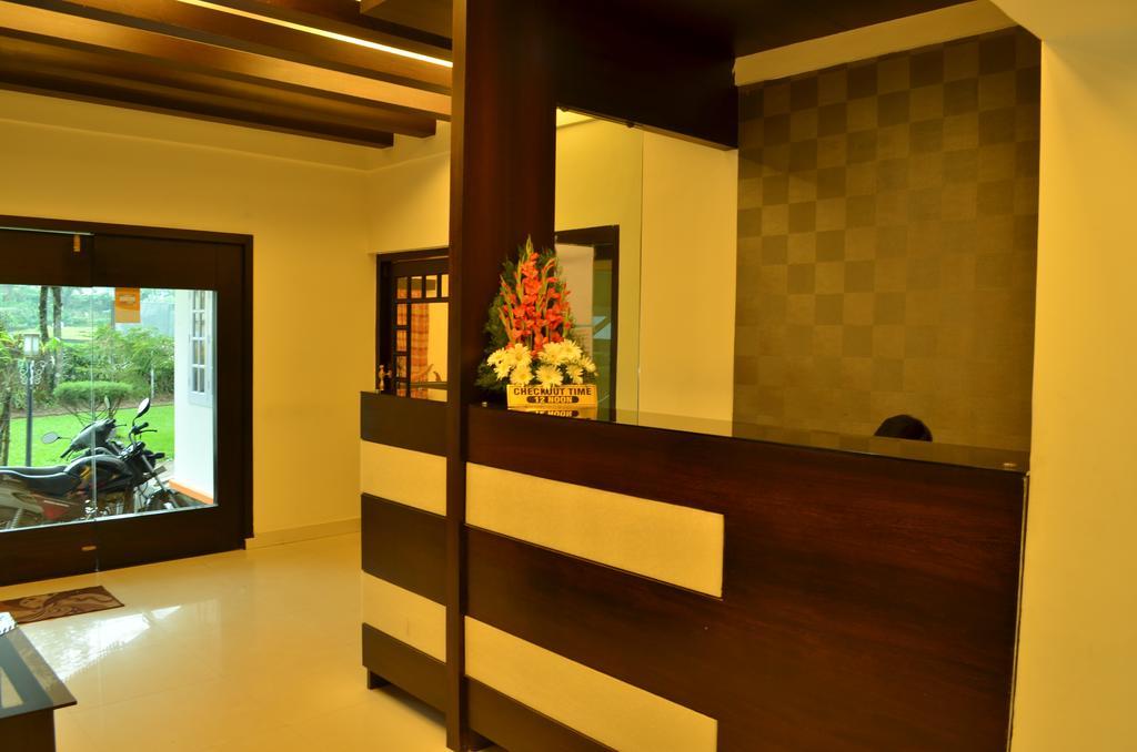 Royal Retreat Hotel Munnar Buitenkant foto