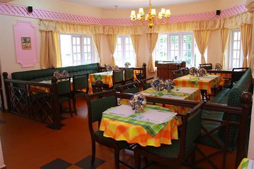 Royal Retreat Hotel Munnar Buitenkant foto